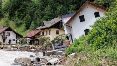 Von der Leyen sagt Slowenien schnelle Hilfe von bis zu 400 Millionen Euro zu