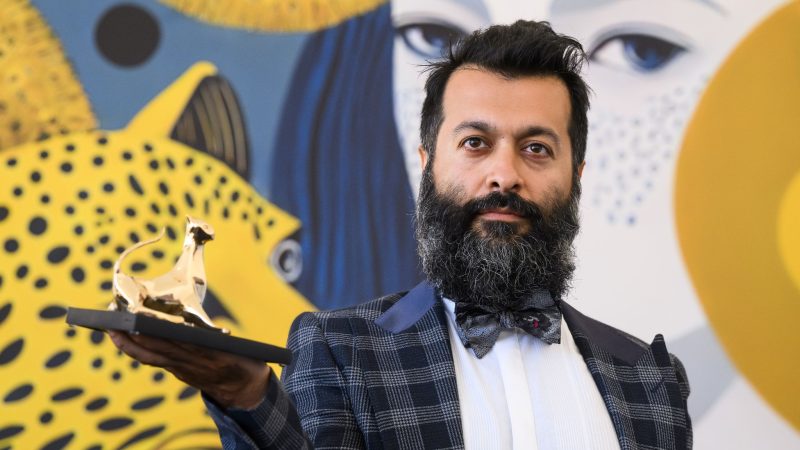Sina Ataeian Dena, Filmproduzent aus Iran, gewinnt mit  «Mantagheye bohrani (Critical Zone)» des Regisseurs Ali Ahmadzadeh den Goldenen Leoparden.