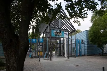 Berliner Freibad: Sicherheitsmitarbeiter von zwei Männern angegriffen