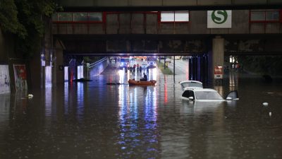 Unwetter in Nürnberg: Keller und Unterführungen unter Wasser