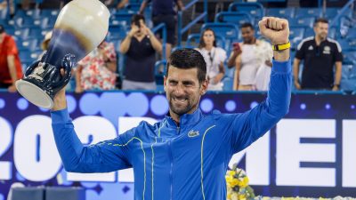 In einem Rekord-Finale: Djokovic bezwingt Alcaraz