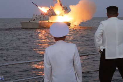Seit drei Jahren: Erster Linienflug aus Nordkorea in Peking angekommen