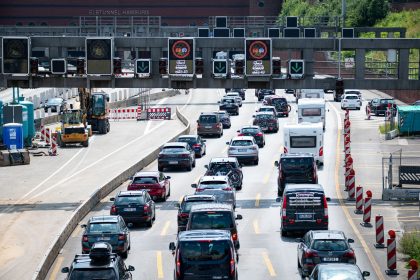ADAC rechnet an langem Pfingstwochenende mit vollen Autobahnen