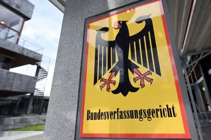 Karlsruhe: NPD von Parteienfinanzierung ausgeschlossen – Faeser begrüßt das Urteil