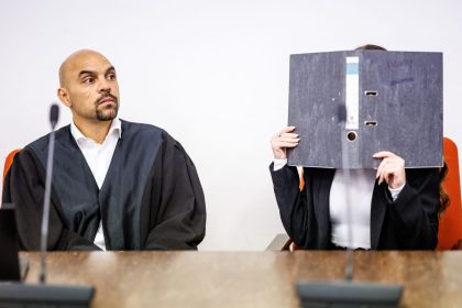 14 Jahre Haft: IS-Rückkehrerin ließ jesidisches Mädchen verdursten