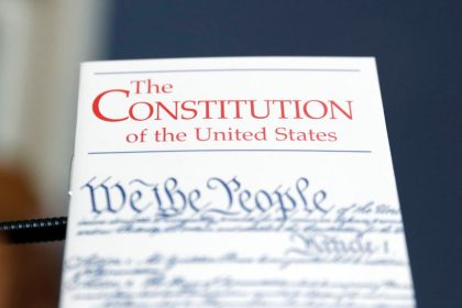 Amerikas Zukunft: Republik, Demokratie oder Polizeistaat?