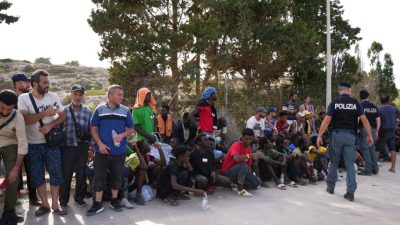 EU-Asylrechtsreform vor dem Scheitern: Von der Leyen besucht Lampedusa