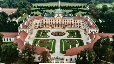 Entdeckungen im Schloss Esterházy: Chinesische Zauberwelt in Ungarn im 18. Jahrhundert