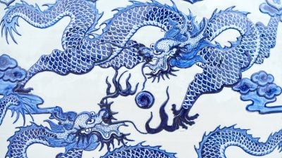 Drache auf chinesischem Porzellan