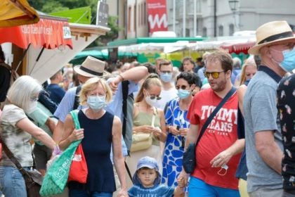 Menschen übertragen COVID-19 nur selten, bevor sie Symptome verspüren: Lancet-Studie