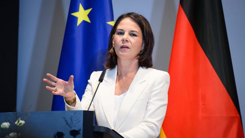 Außenministerin Annalena Baerbock spricht zur Eröffnung der Konferenz der Leiterinnen und Leiter deutscher Auslandsvertretungen im Auswärtigen Amt.