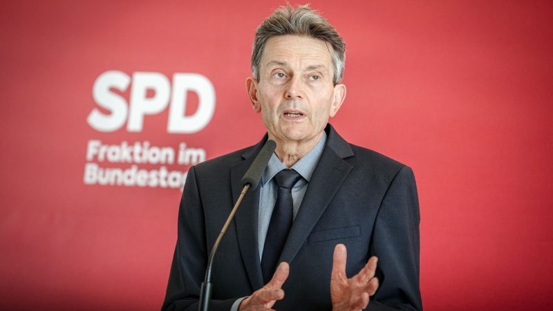 Geht mit Rückendeckung in die nächste Amtszeit: SPD-Fraktionschef Rolf Mützenich.