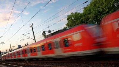 Mehr als jeder zehnte Nutzer kündigte Deutschlandticket