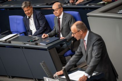 Generaldebatte im Bundestag: Merz gegen Scholz und umgekehrt