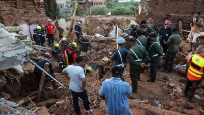 Wettlauf gegen die Zeit: Suche nach Bebenopfern in Marokko