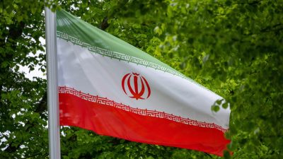 Iran: Protestführer festgenommen und Panzer verlegt