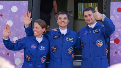 Zwei Russen und US-Astronautin erfolgreich ins All gestartet