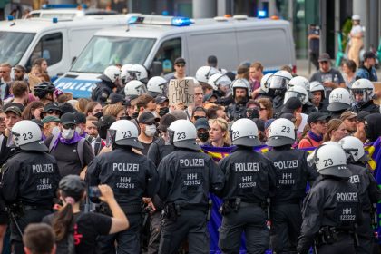 „Marsch fürs Leben“: Schlagstöcke bei Gegendemo eingesetzt