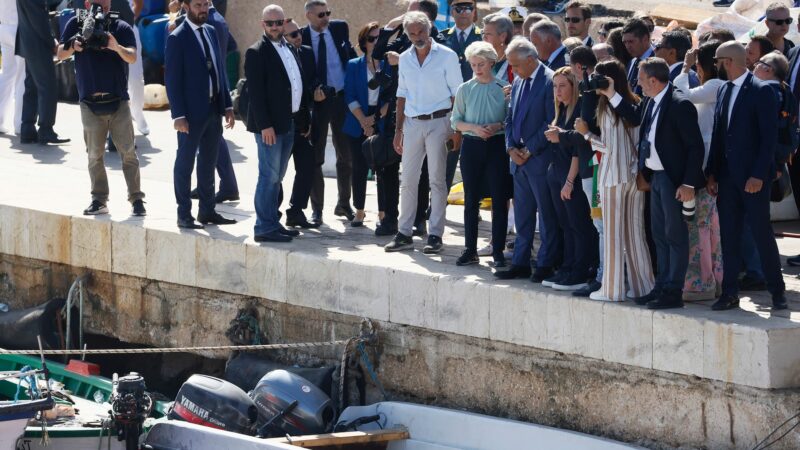 Tausende Migranten kamen in den vergangenen Tagen auf Lampedusa an. EU-Kommissionspräsidentin Ursula von der Leyen und die italienischen Ministerpräsidentin Giorgia Meloni sondieren die Lage auf der Insel zwischen Sizilien und Nordafrika.