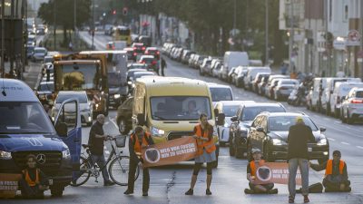 Berlin: Blockaden der „Letzten Generation“ in vielen Orten