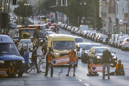 Berlin: Blockaden der „Letzten Generation“ in vielen Orten