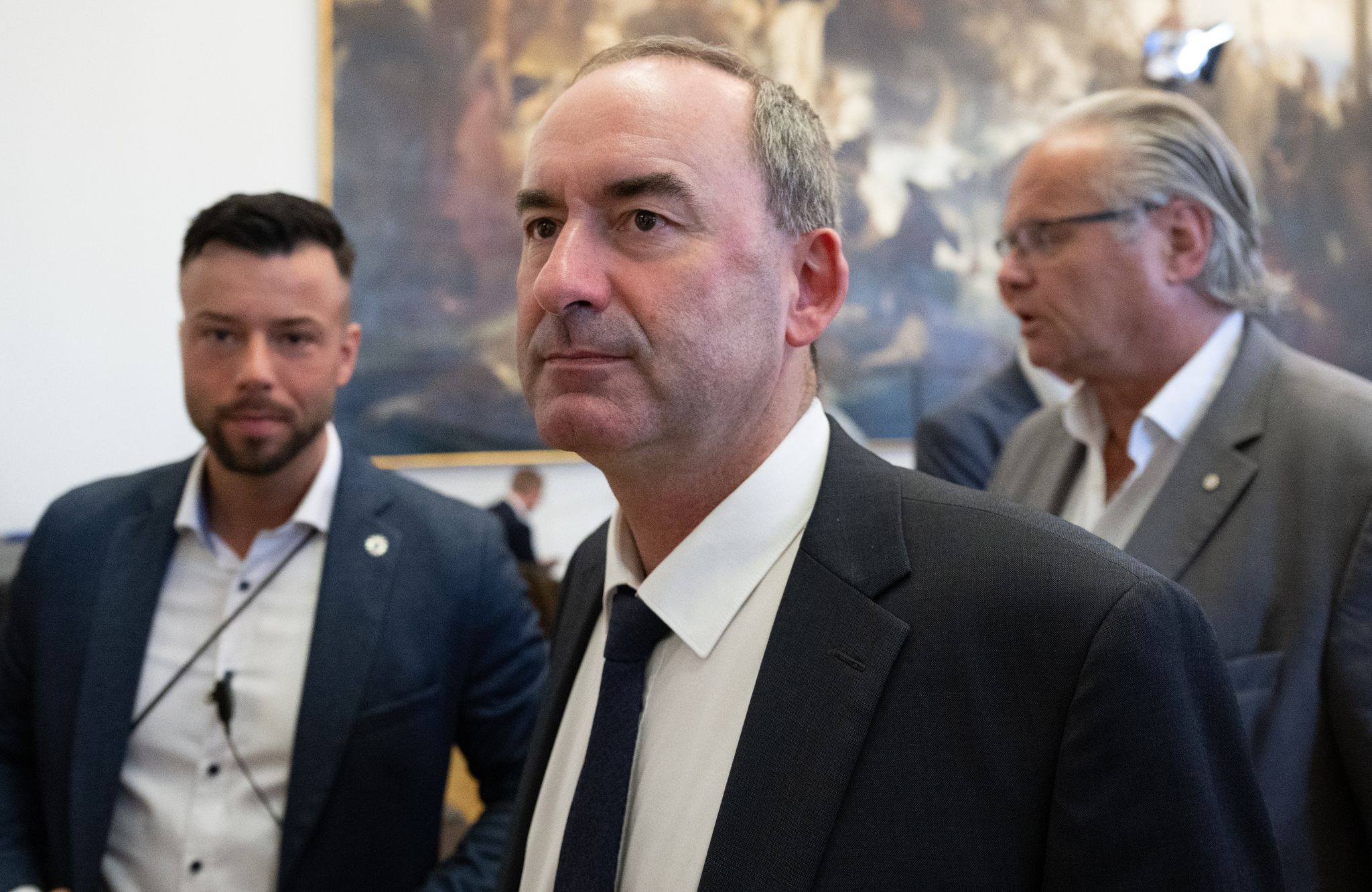 Freie-W-hler-in-Bayern-best-tigen-Aiwanger-als-Landesvorsitzenden