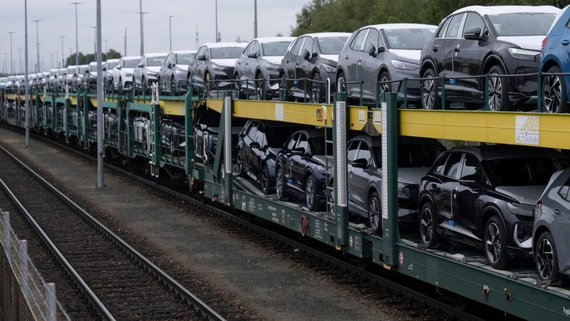Bereit zur Auslieferung: E-Autos von VW in Zwickau.