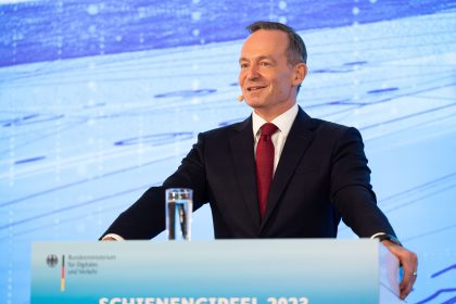 Statt Bargeld: Wissing will Bezahlkarten für Asylbewerber einführen