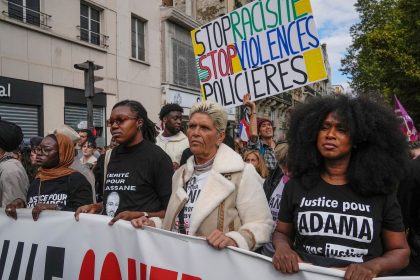 Tausende demonstrieren in Frankreich gegen Polizeigewalt