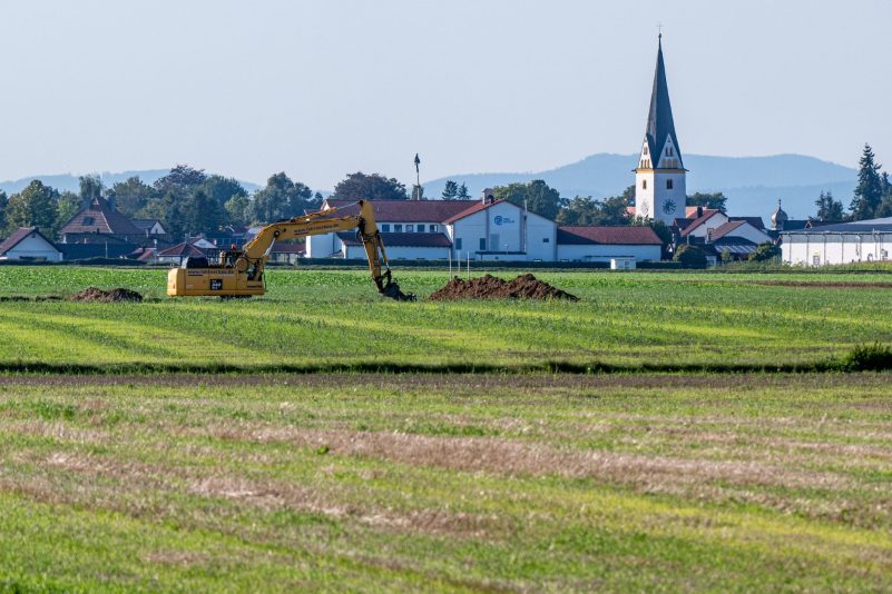Zwischen Irlbach und Straßkirchen will BMW eine Batteriefabrik errichten.