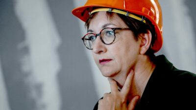 Bauministerin Klara Geywitz (SPD) bei einer Baustellenbesichtigung. Im Kanzleramt tagt heute der «Wohnungsbaugipfel».