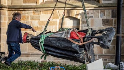 Folgenreiche Missbrauchsvorwürfe: Denkmal von Kardinal Hengsbach entfernt
