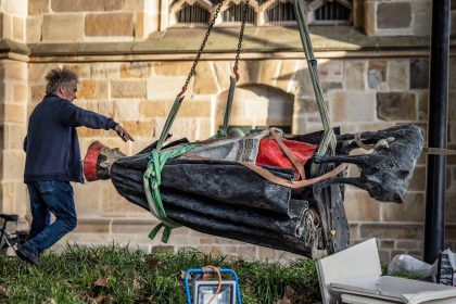 Folgenreiche Missbrauchsvorwürfe: Denkmal von Kardinal Hengsbach entfernt