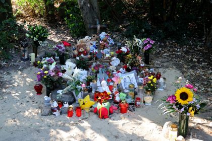 Pragsdorf: Familie, Freunde und Hunderte Biker beim Trauermarsch für kleinen Joel