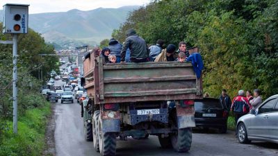 Nach der Eroberung des Gebietes Berg-Karabach durch Aserbaidschan wächst die Zahl der nach Armenien flüchtenden Menschen.