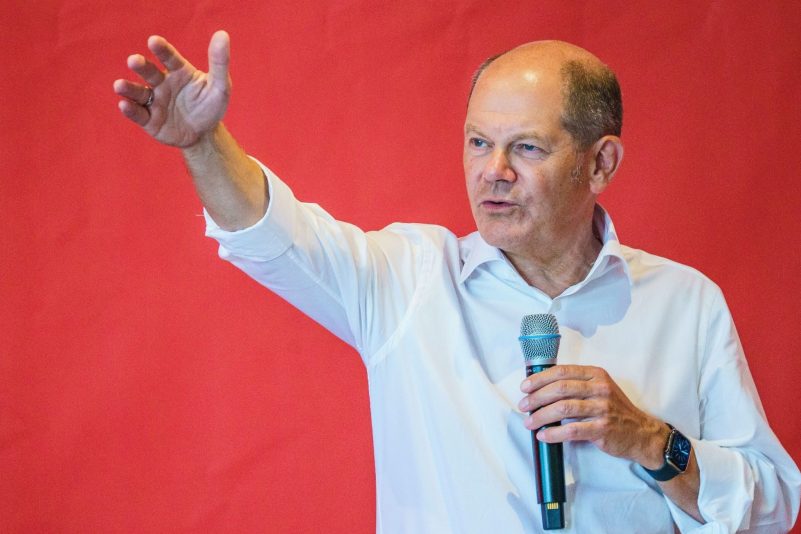 «Die Zahl der Flüchtlinge, die nach Deutschland streben, ist im Moment zu hoch», sagt Kanzler Scholz dem Redaktionsnetzwerk Deutschland (RND).