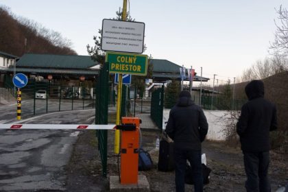 Österreich, Polen und Tschechien führen Grenzkontrollen zur Slowakei ein