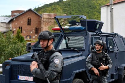 Abzug serbischer Truppen von Grenze zum Kosovo gefordert