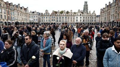 Arras: Hunderte erweisen getötetem Lehrer die letzte Ehre