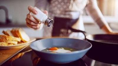 Salz gegen Migräne: Wie eine Ernährungsumstellung helfen könnte