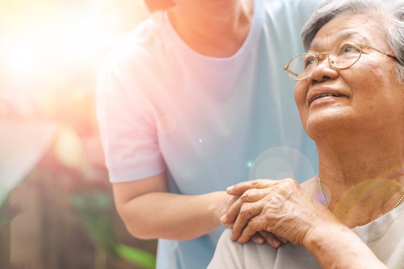 Neue Behandlungsmethode: Mit Backhefe und Graphenoxid gegen Alzheimer