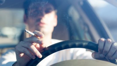 Lauterbachs geplantes Rauchverbot im Auto vorerst vom Tisch
