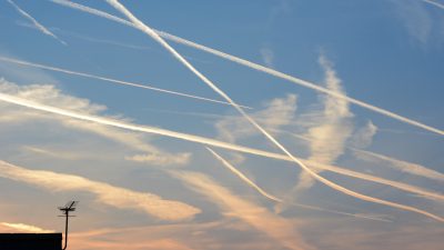 Wetterwaffen: Ist etwas dran an Wolkenimpfung, Chemtrails, Frequenzen?