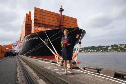 Hapag-Lloyd-Flaggschiff „Berlin Express“ in Hamburg getauft