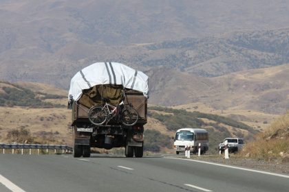 Letzter Flüchtlingsbus aus Berg-Karabach erreicht Armenien