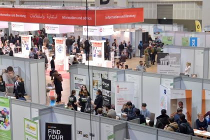 Jobmesse für Asylbewerber: Wirtschaft sucht nach Fachkräften