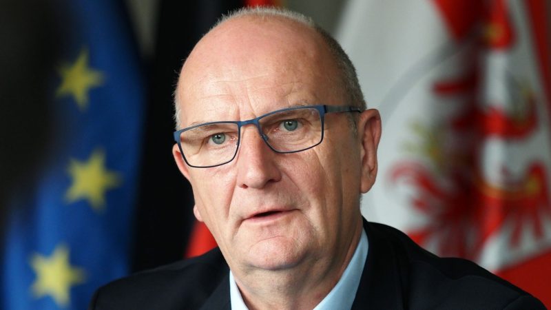 «Wir brauchen eine gemeinsame Kraftanstrengung, um in der Migrationsfrage endlich Lösungen zu finden», sagt Brandenburgs Ministerpräsident Dietmar Woidke (SPD).