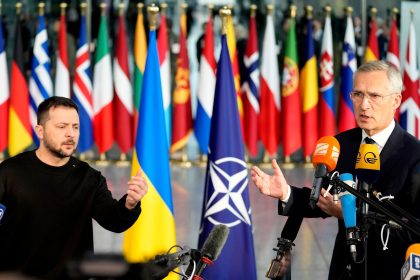 NATO-Besuch: Selenskyj drängt auf mehr Militärhilfe