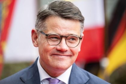 Nach Hessen-Wahl: CDU setzt Sondierungen mit Grünen und FDP fort