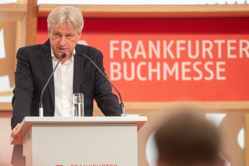 Buchmessen-Direktor Juergen Boos hat den Terror-Angriff auf Israel aufs Schärfste verurteilt.
